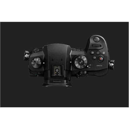 Panasonic LUMIX DC-GH5EG-K DSLM Camera Body 20.3 MP ISO 25600 Display diagonal 3.2 " Video recording Wi-Fi Contrast AF system Ma