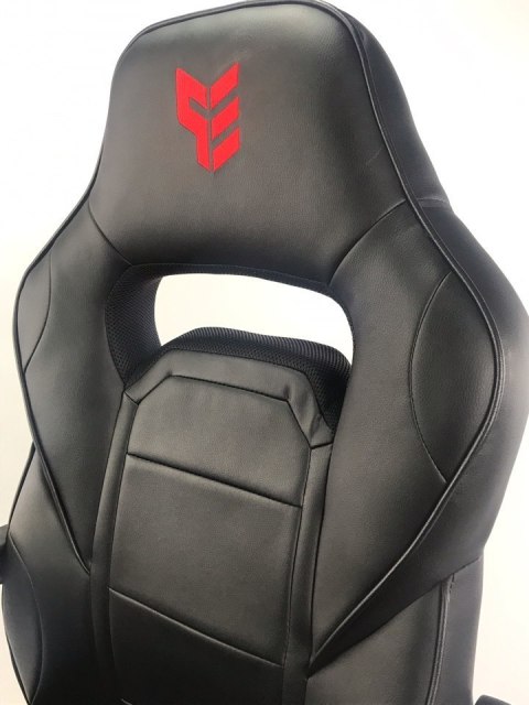 Fotel obrotowy do biurka TITAN BLACK PRO PU