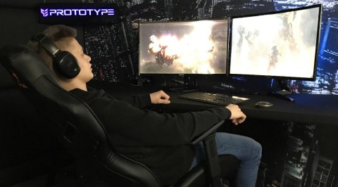 Fotel obrotowy do biurka TITAN BLACK PRO PU