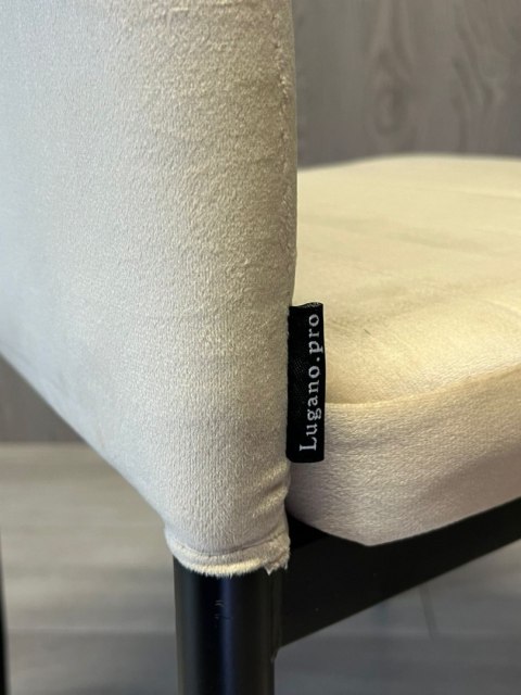 Krzesła tapicerowane zestaw sztuk 4 VALVA LINE VELVET BEIGE