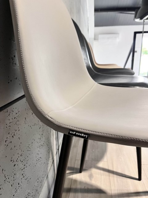 Krzesło tapicerowane GIULIA GREY PU