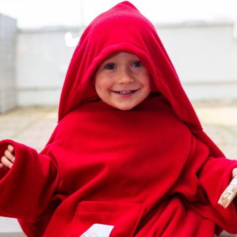 Kocyk z rękawami czerwony otulacz wózka fotelika