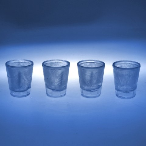 Nietopniejące kieliszki lodowe do wódki zestaw