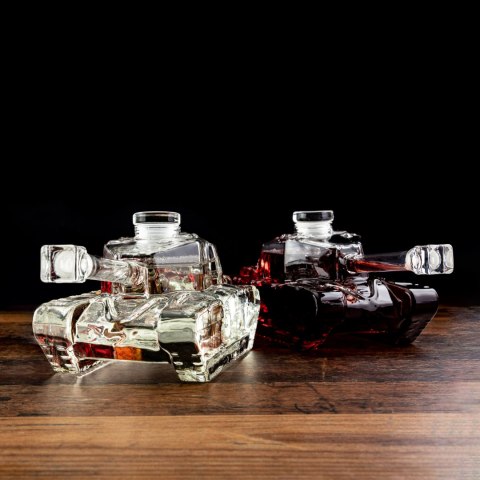 Czołg karafka na alkohol nalewkę prezent na 18